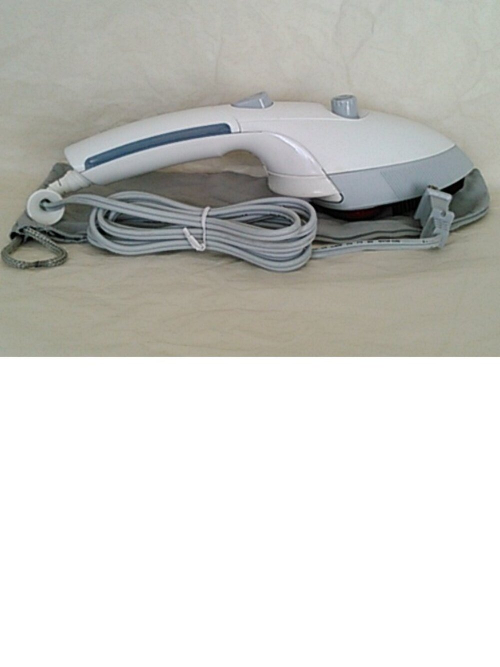 Rowenta Steam 'n Press DA65 Dual Voltage 1000W Steambush Iron with Storage Pouch